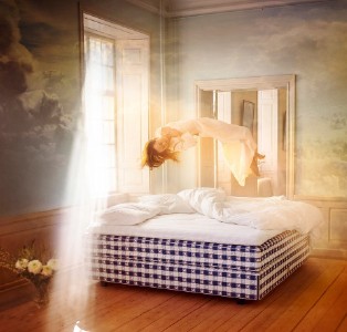 Het nieuwe drēmər bed van Hästens bij Van Til Interieur te Alkmaar