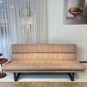 Artifort C683