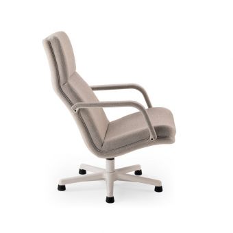 Artifort F154