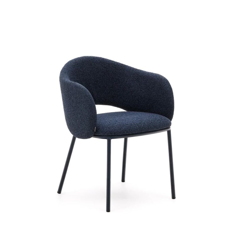 Ontdek de Kave Home Maina eetstoel met jaren ’50 comfort en eigentijdse esthetiek. Elegant, warm en tijdloos design voor elke eetruimte of woonkamer.